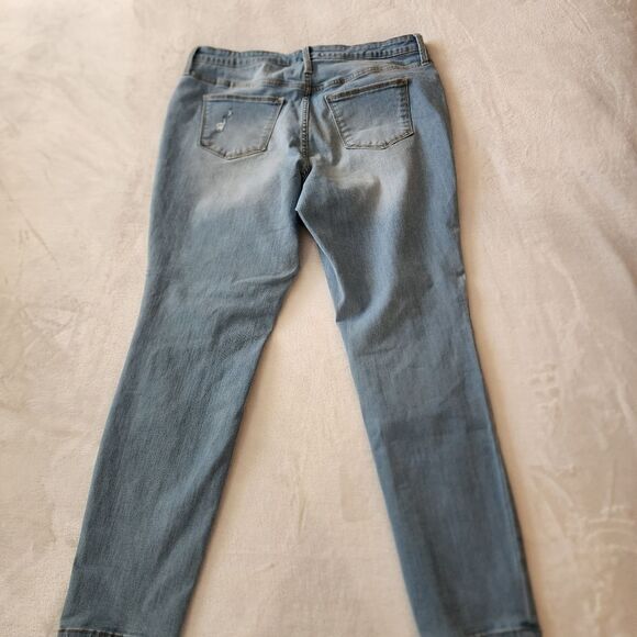 Universal Thread High Rise Jegging Size 16 Light Blue Distressed - Picture 8 of 13